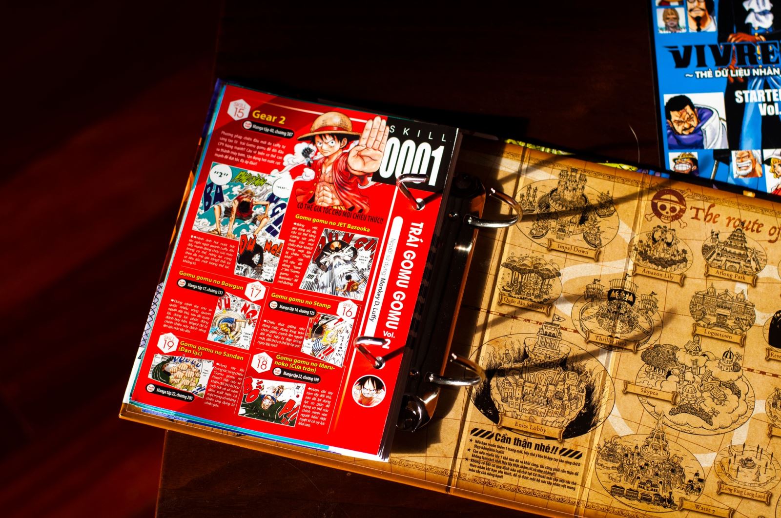 COMBO: One Piece Vivre Card Starter Set 2 (Binder Ver.2+16 thẻ mệnh) và 1 cuốn OP Vol.99 bìa rời 7